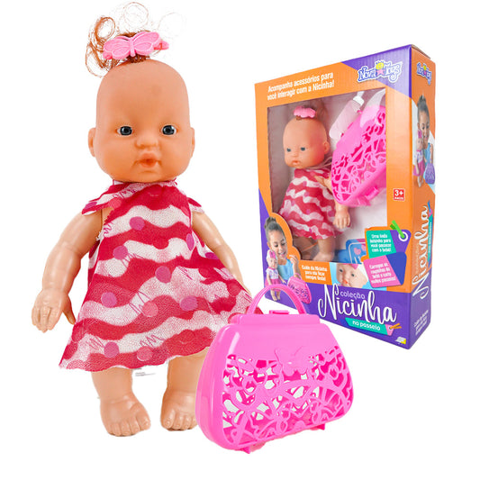 Boneca nicinha passeio